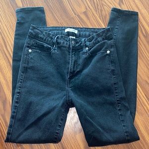 Black wash Good American jeans 🖤